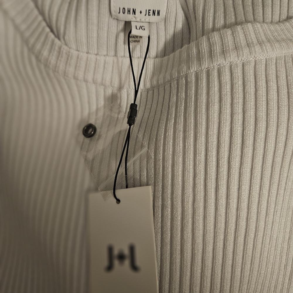 white knitted sweater - Picture 8 of 9